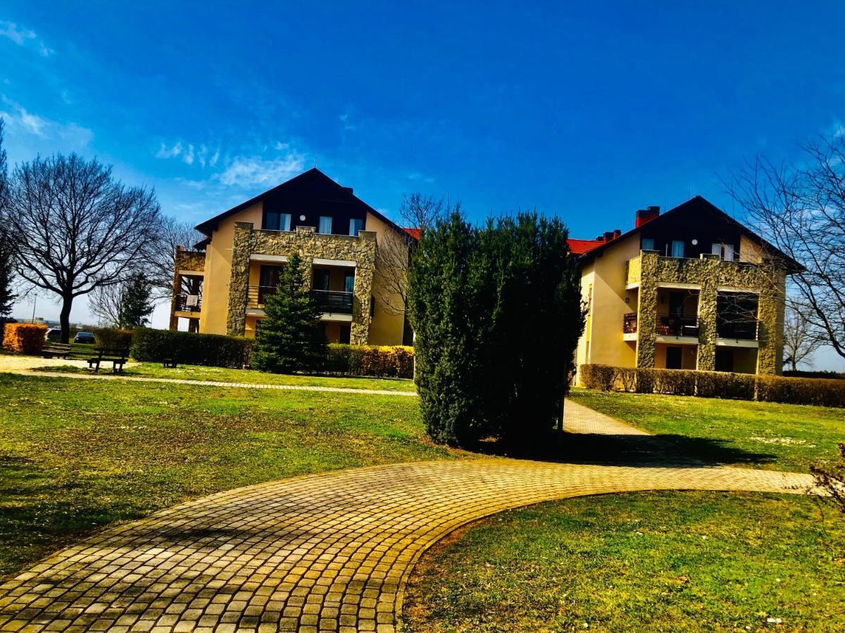 Birdland Apartment Bük
